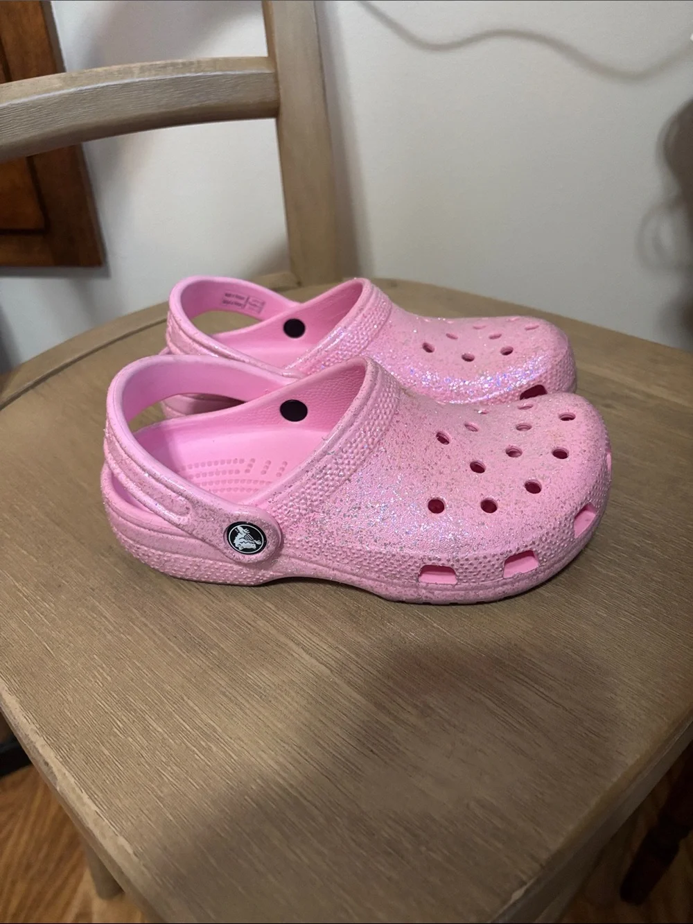 Crocs Classic Glitter Clog - Kids size J2